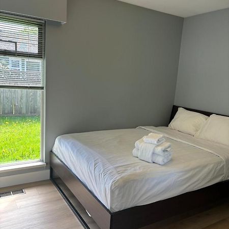 Cozy Retreat On Sandpiper Court - Room H With Share Bathroom Richmond Esterno foto