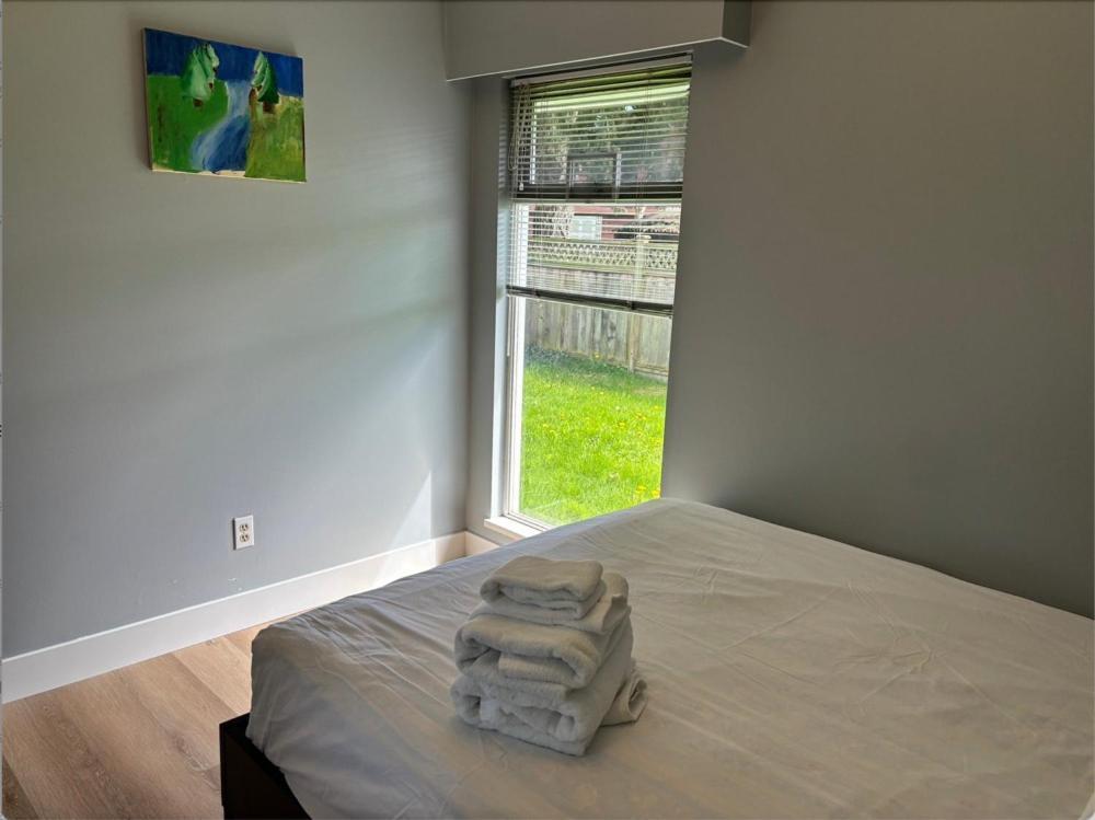 Cozy Retreat On Sandpiper Court - Room H With Share Bathroom Richmond Esterno foto