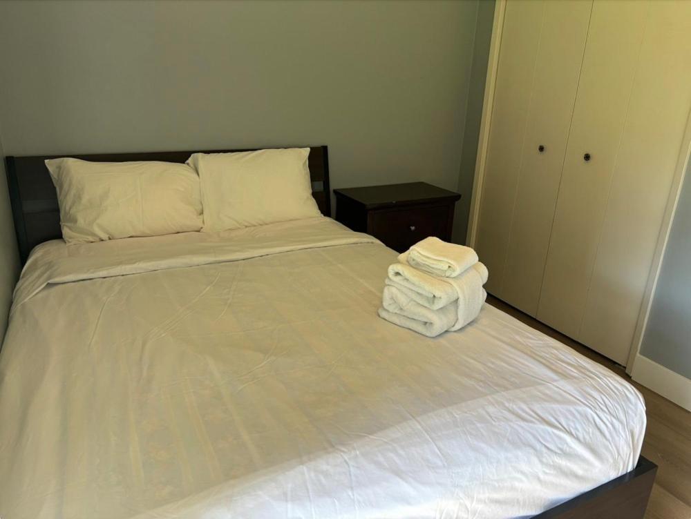 Cozy Retreat On Sandpiper Court - Room H With Share Bathroom Richmond Esterno foto