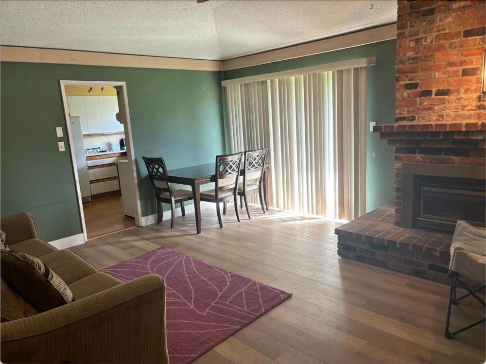 Cozy Retreat On Sandpiper Court - Room H With Share Bathroom Richmond Esterno foto